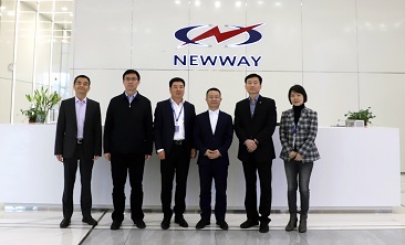 国投集团钟国东副总经理一行莅临成都JN江南体育
调研指导